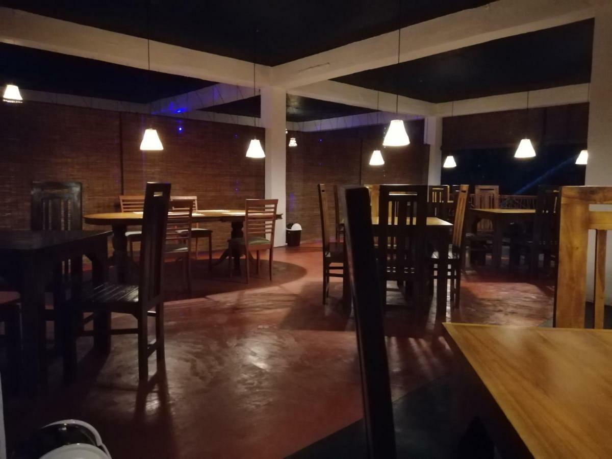 Macnara Travellers Inn Ratnapura Exterior photo