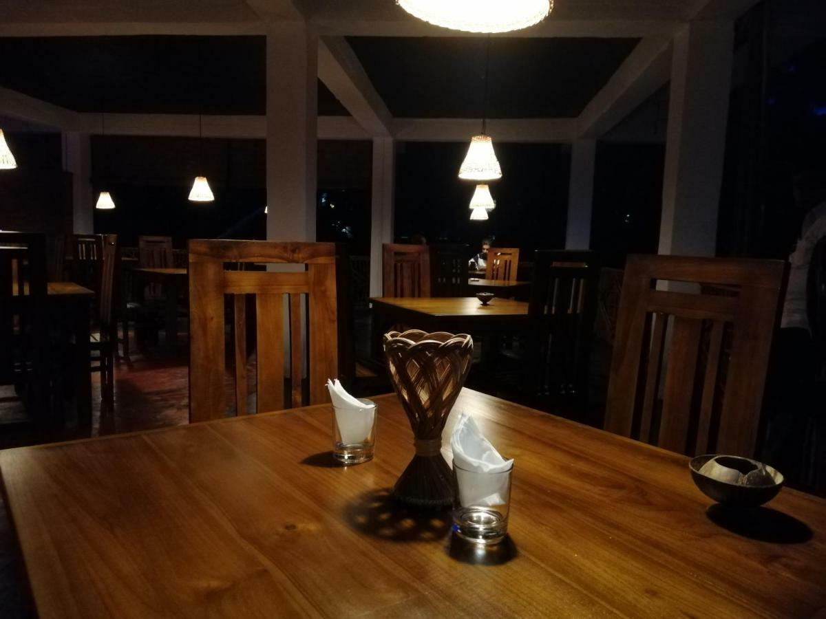 Macnara Travellers Inn Ratnapura Exterior photo